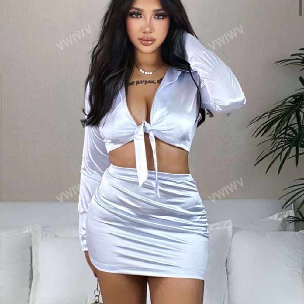 SHEIN | Tie Front Crop Top & Bodycon Skirt | L